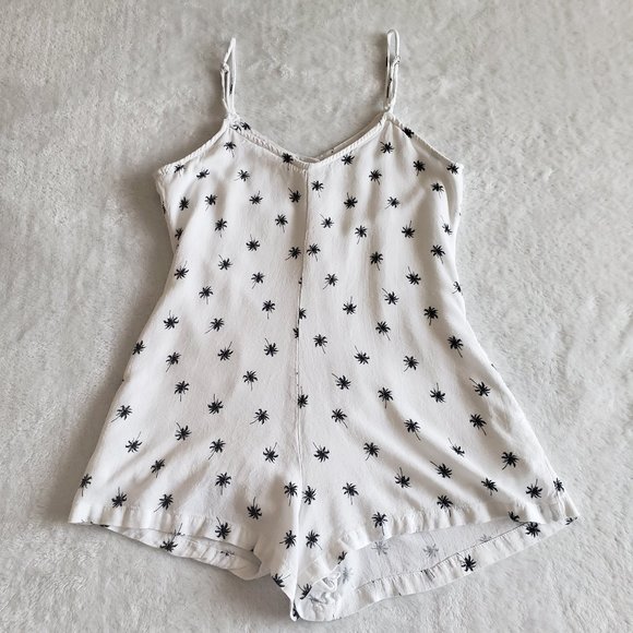 ILLA  ILLA  Front Button Coconut Print Spaghetti Strap White Romper SZ S - Picture 5 of 16